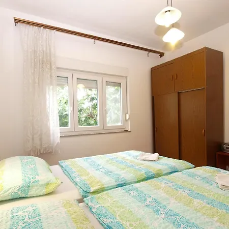 Apartmán Fuer 5 Personen Ca 52 Qm In Liznjan, Istrien Suedkueste Von Istrien