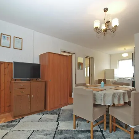 Fuer 5 Personen Ca 52 Qm In Liznjan, Istrien Suedkueste Von Istrien Apartmán Ližnjan